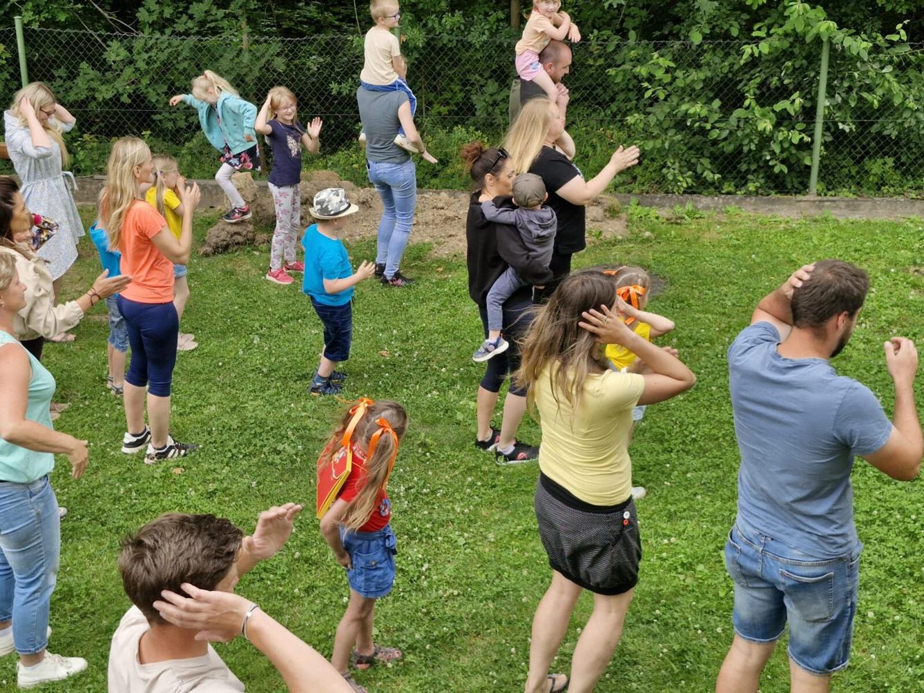 ZAHRADNÍ SLAVNOST - 23