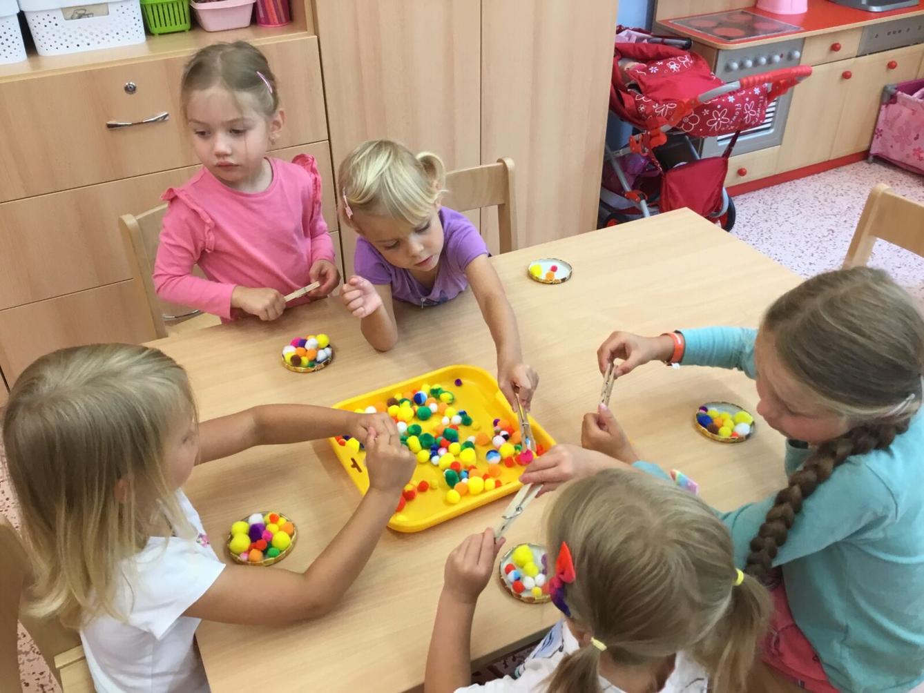 týdenní  projekt: ,,od kytičky k medu" - 30