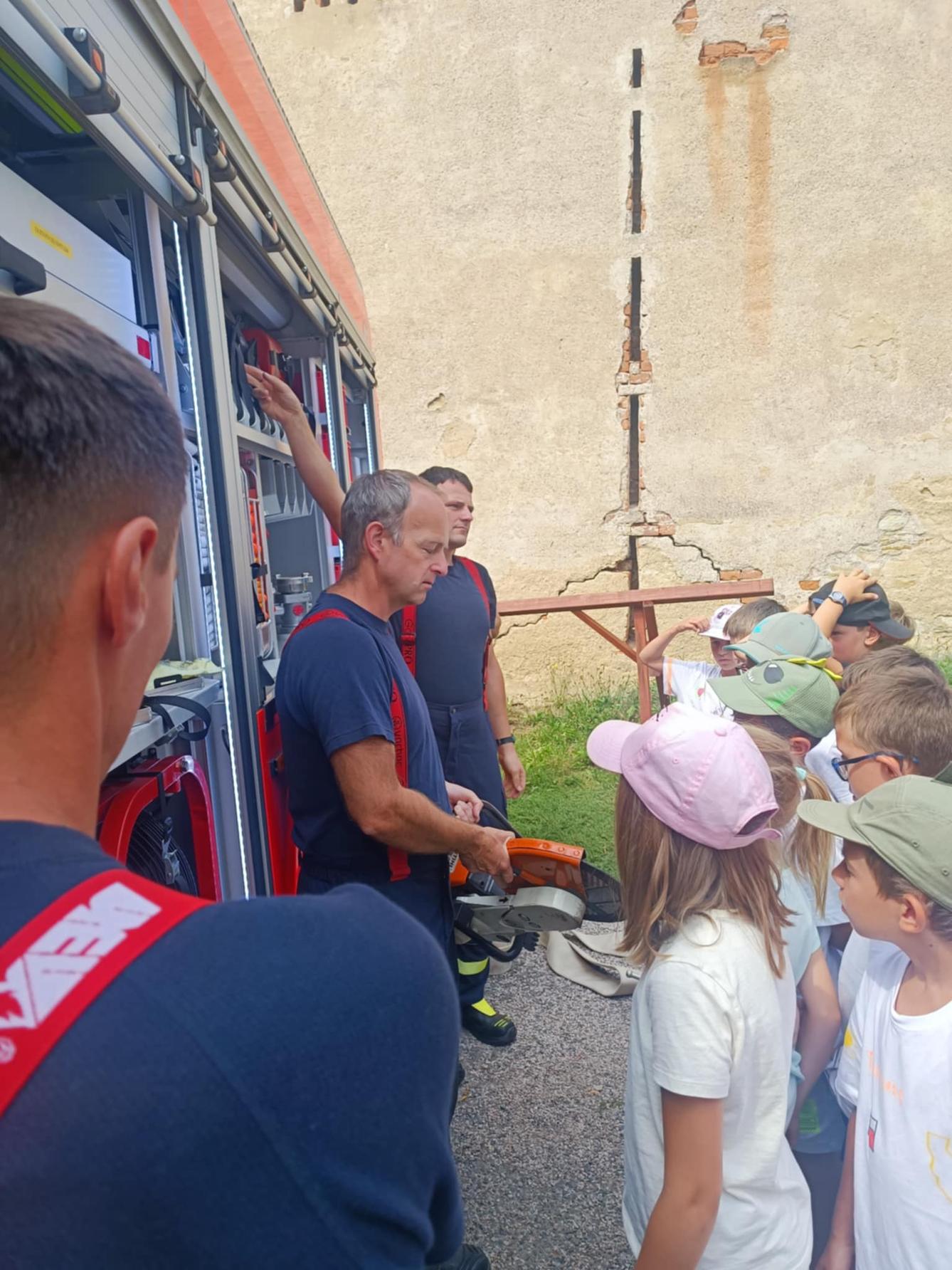 TÝDEN PLNÝ ZÁBAVY II - čtvrtek - 51