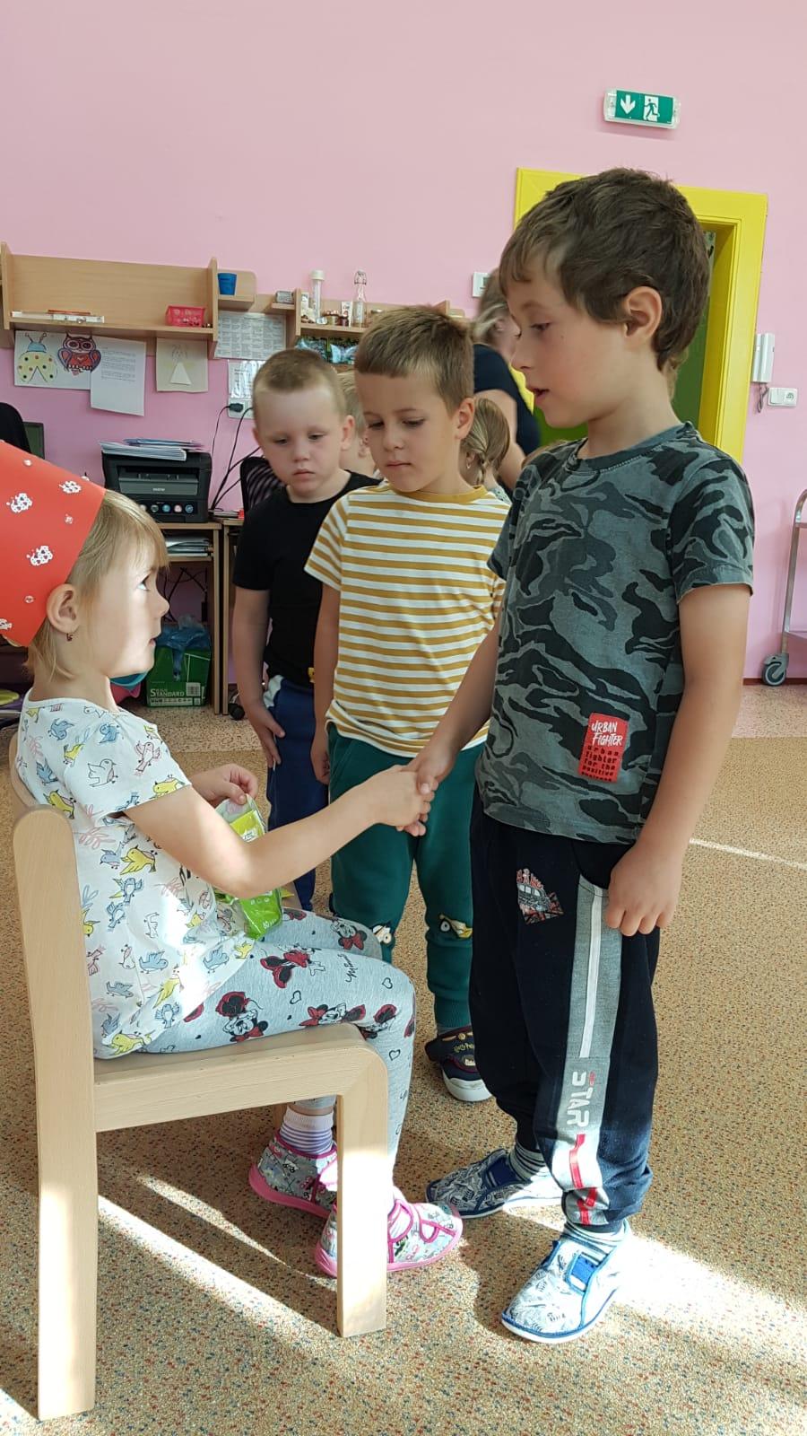 SLAVÍME: BARUNKA MÁ NAROZENINY - 8