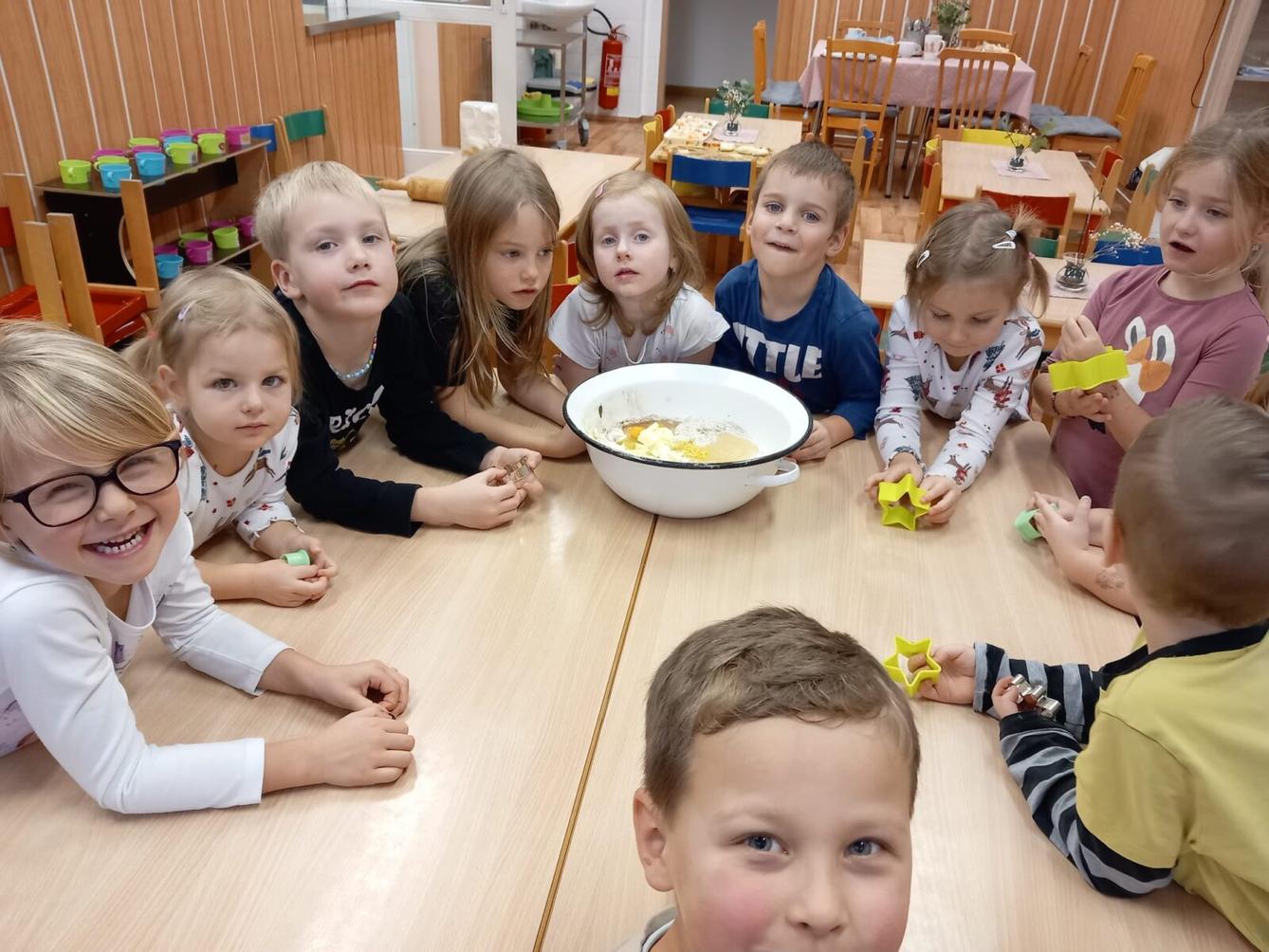 pečení perníčků ve školce - 6