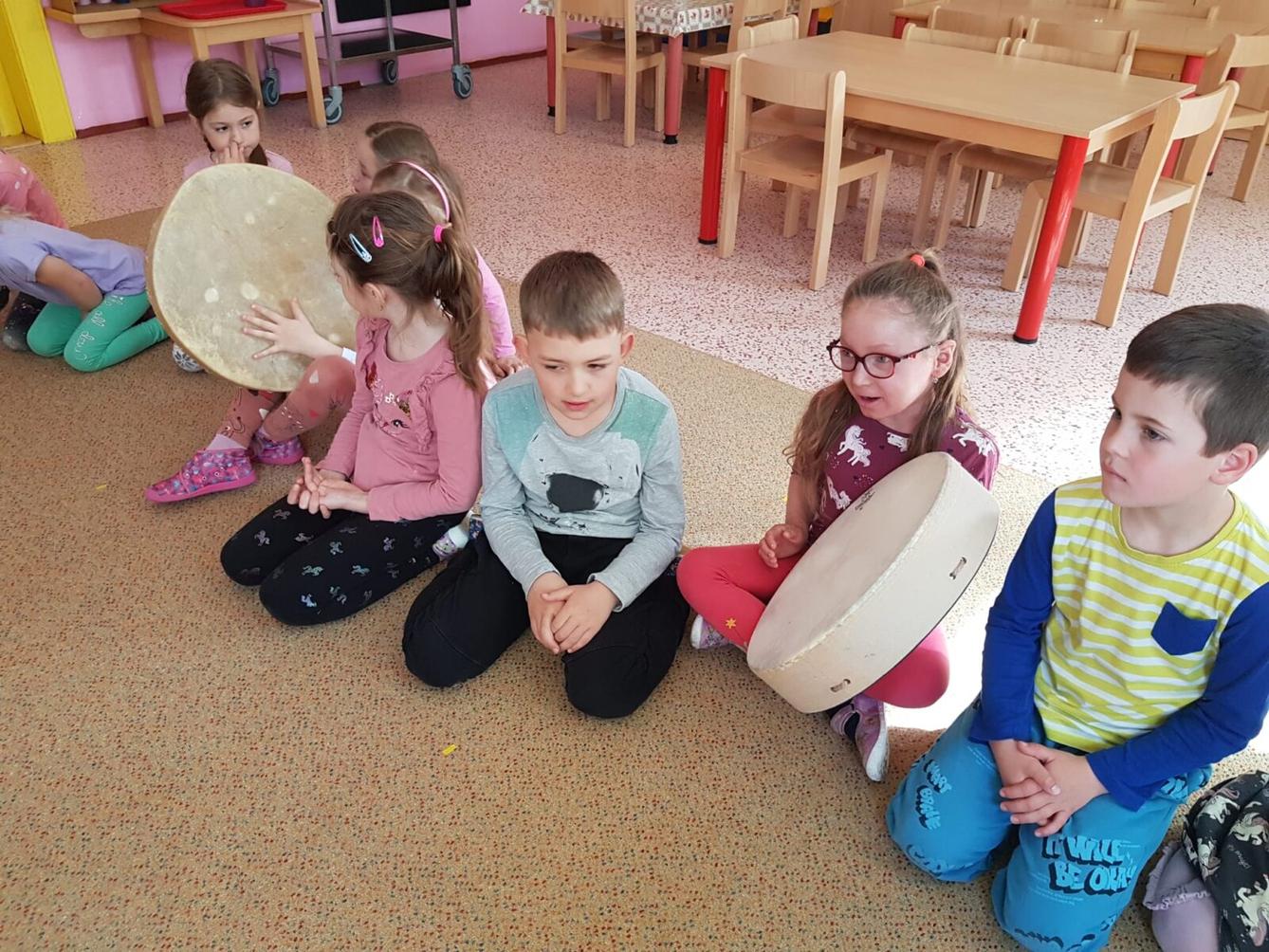 SOVIČKY: ,,MUZIKOTERAPIE" - 21