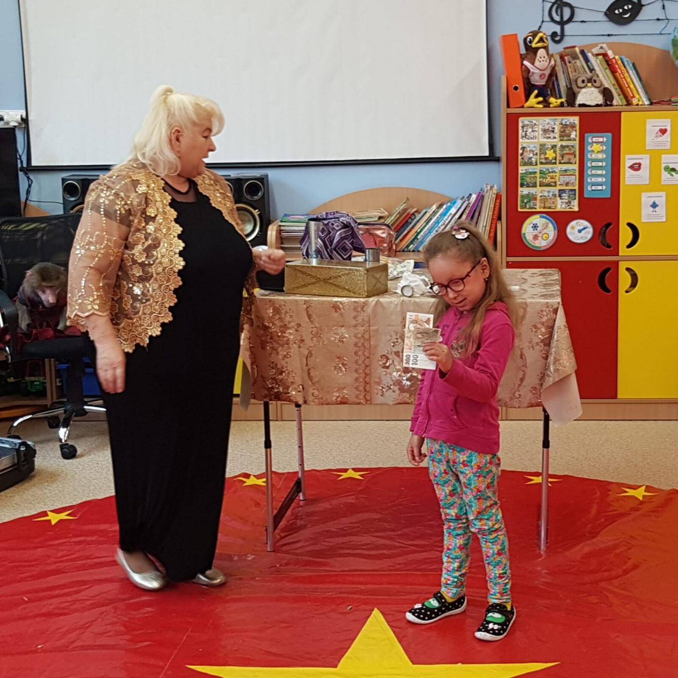 ,,PŘIJEL K NÁM CIRKUS" - 30