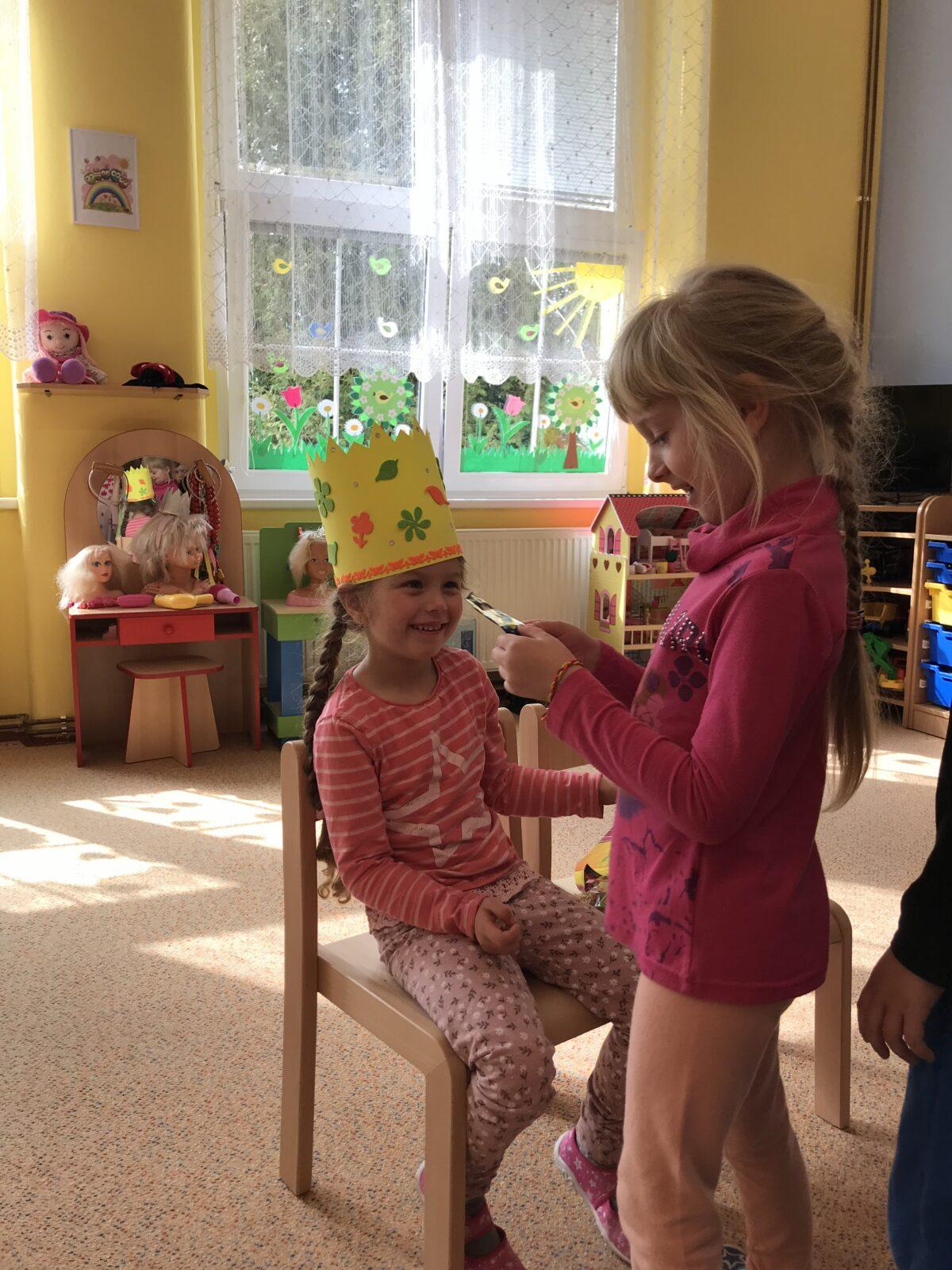 SLAVÍME: ILONKA MÁ NAROZENINY - 5