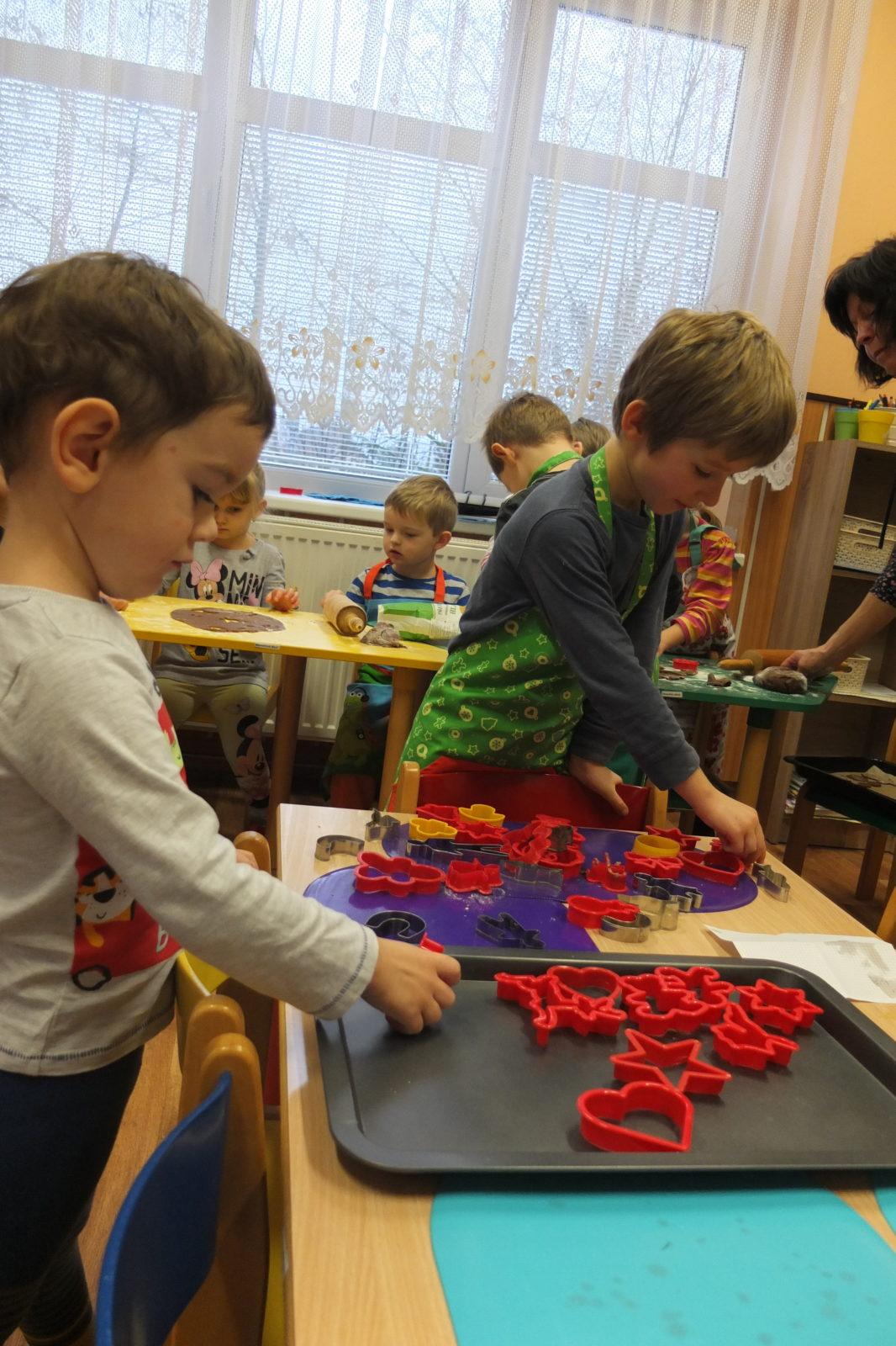 Pečení perníčků 27.11.2018 - 36