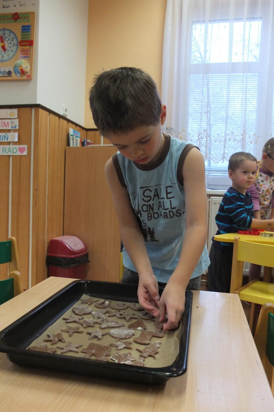 Pečení perníčků 27.11.2018 - 37