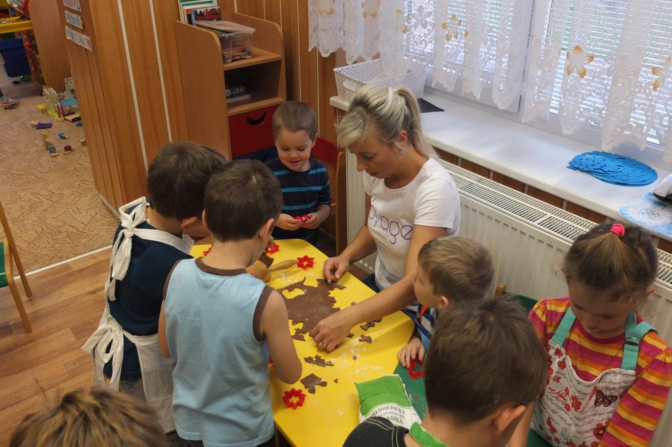 Pečení perníčků 27.11.2018 - 39