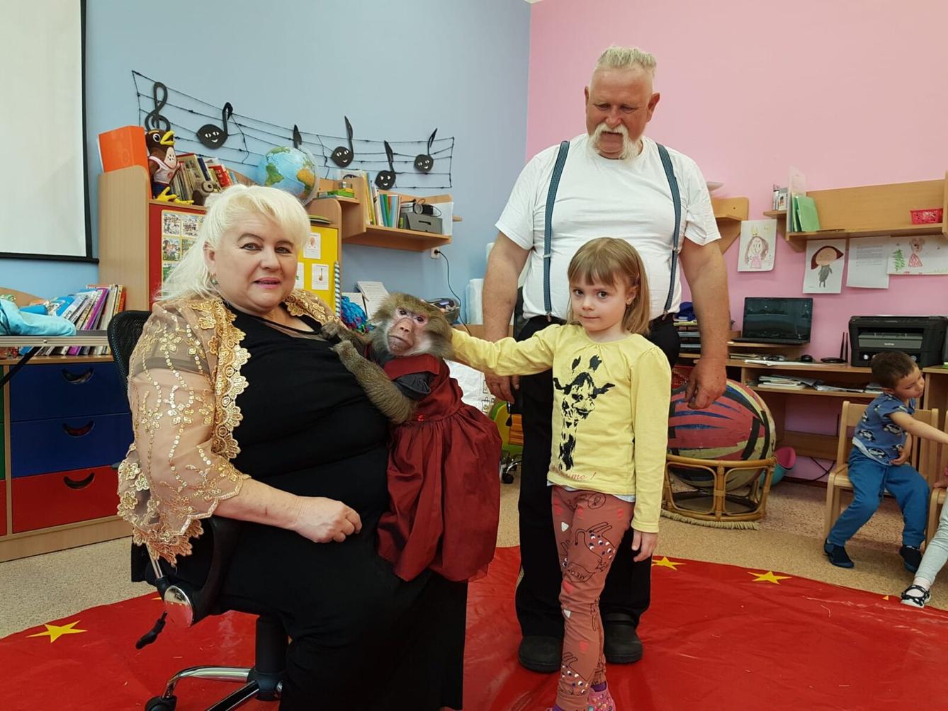 ,,PŘIJEL K NÁM CIRKUS" - 40