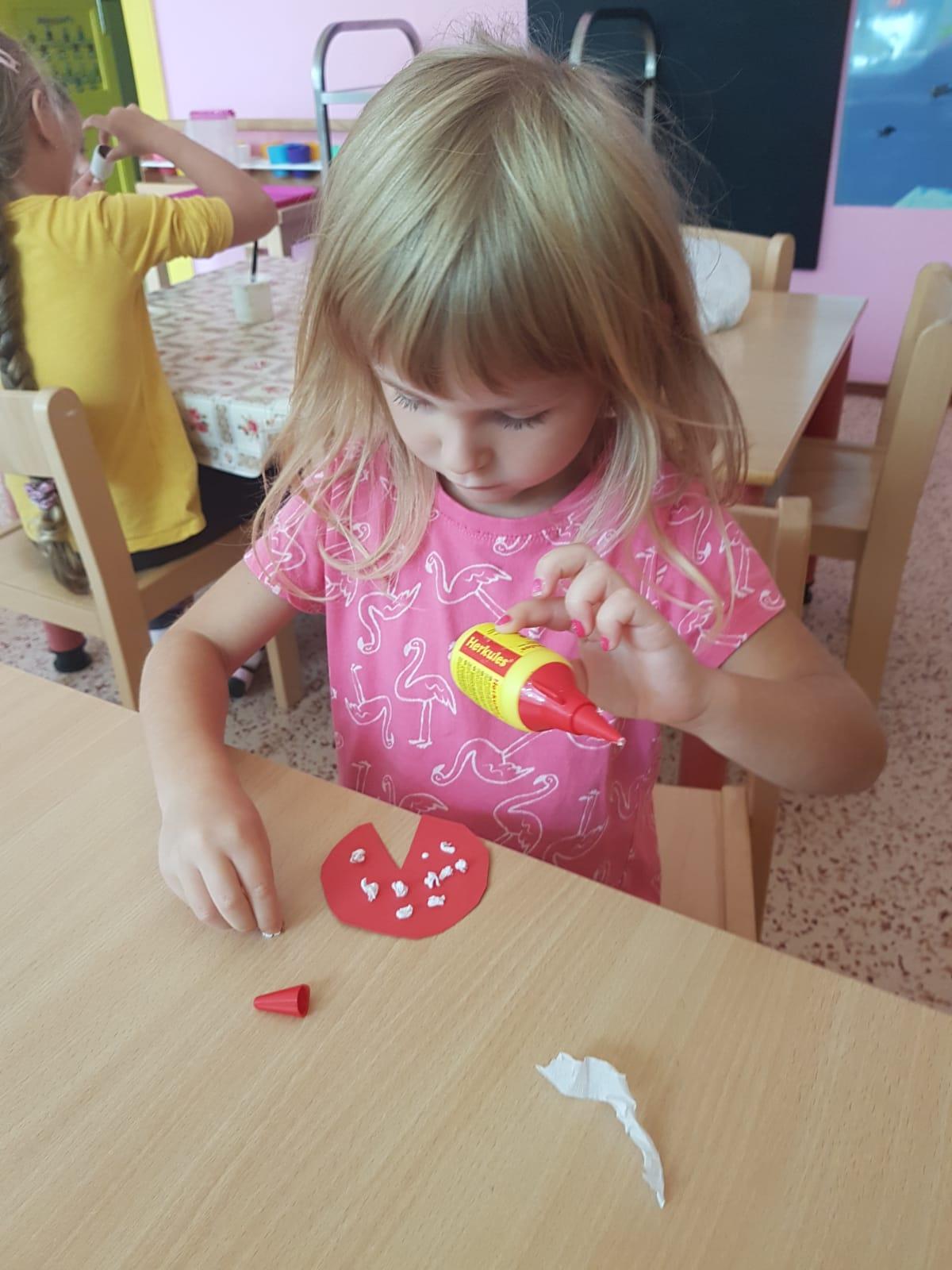 Sovičky: Tvořeníčko, tvoření "krásné muchomůrky" - 3