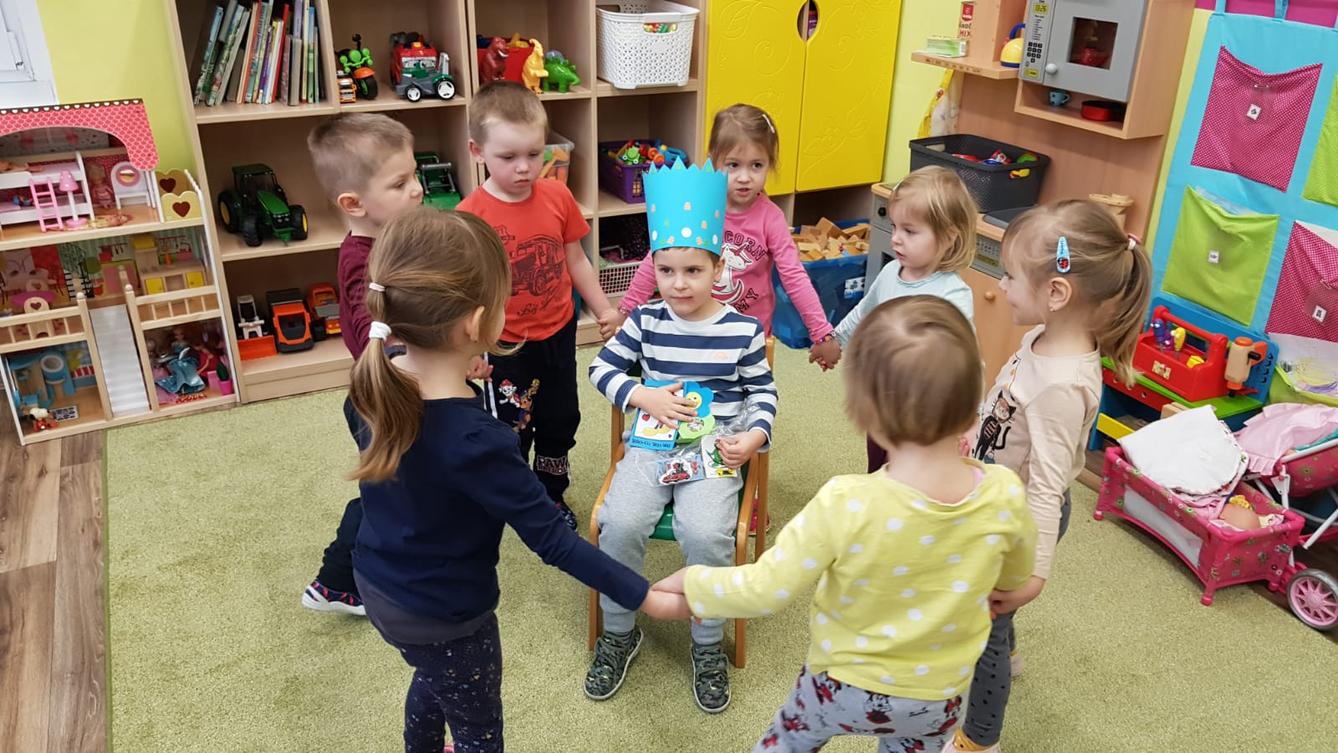 Broučci slaví: Toník měl narozeniny :-) - 2