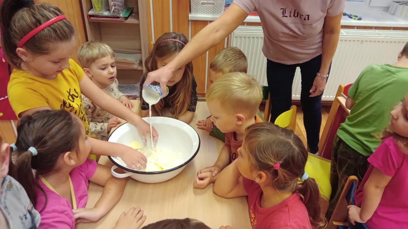 PEČEME SVATOMARTINSKÉ ROHLÍČKY - 2