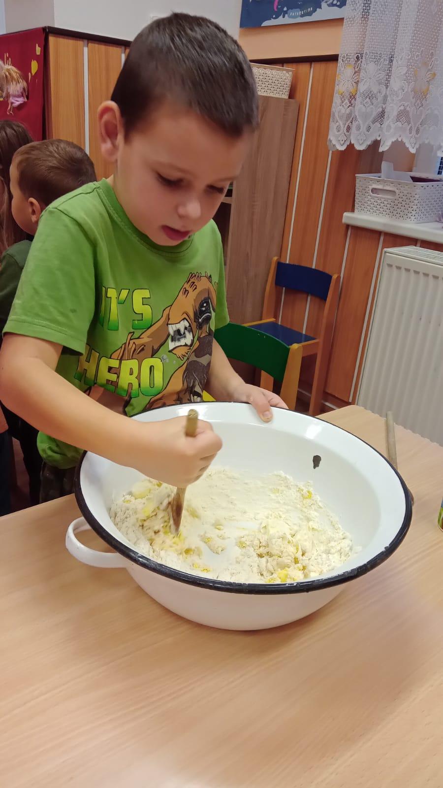 PEČEME SVATOMARTINSKÉ ROHLÍČKY - 3