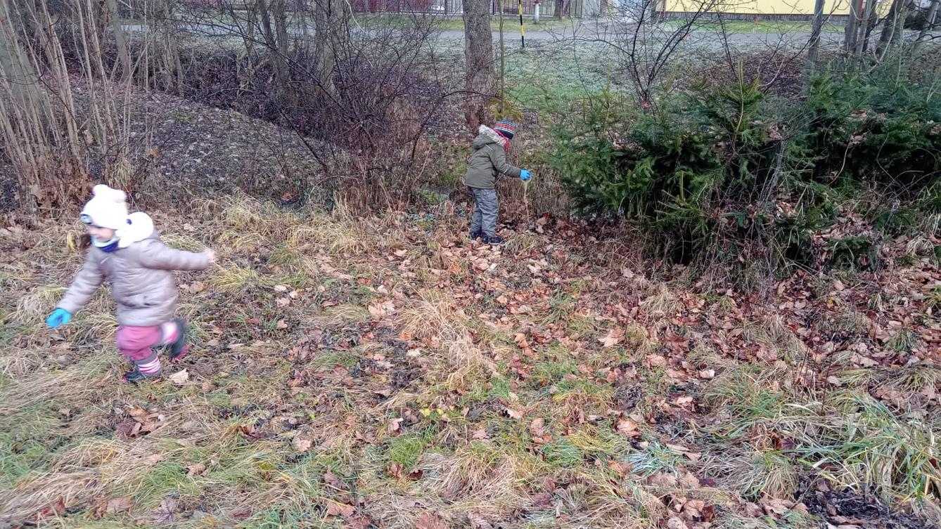 Děti pomáhají chránit přírodu aneb pryč s odpadky - 2