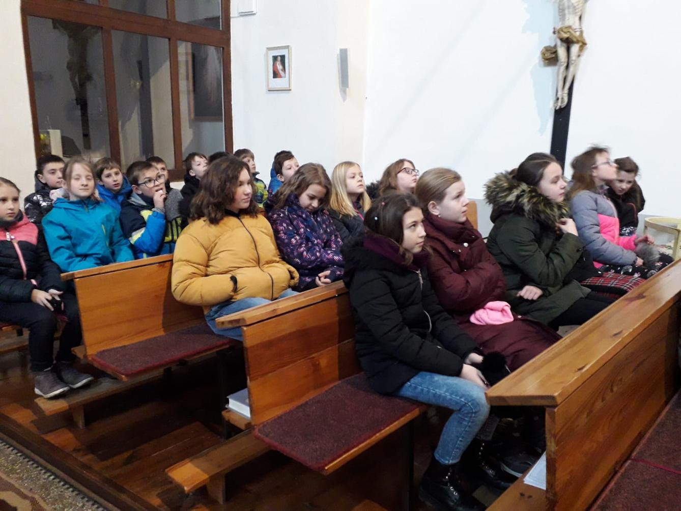 Návštěva místního kostela - 14