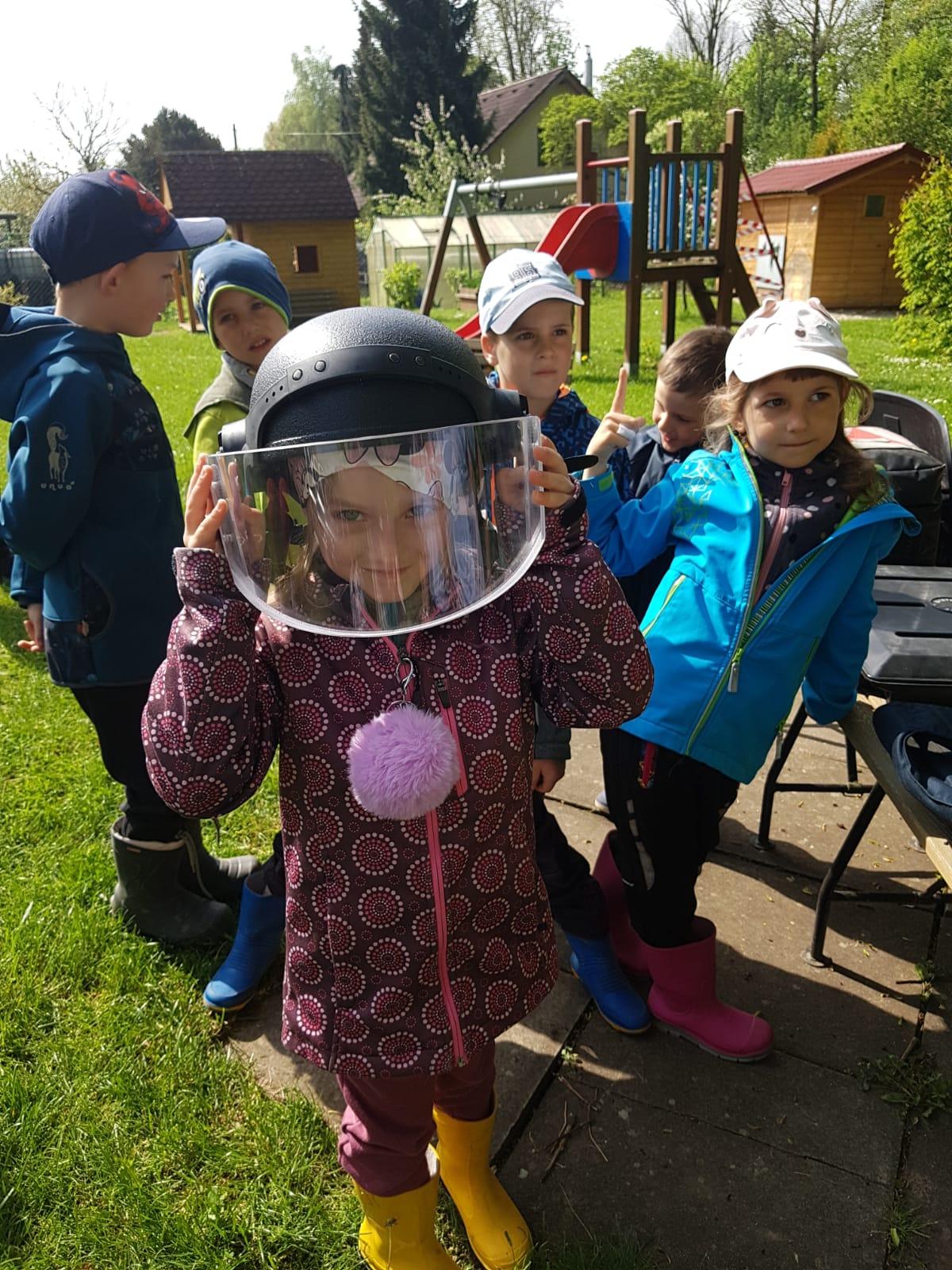 Policie ČR v naší školce :-) - 7