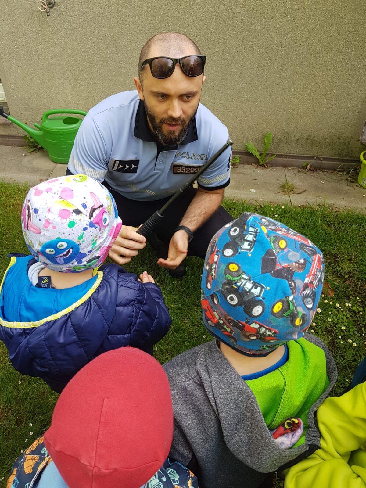 Policie ČR v naší školce :-) - 9