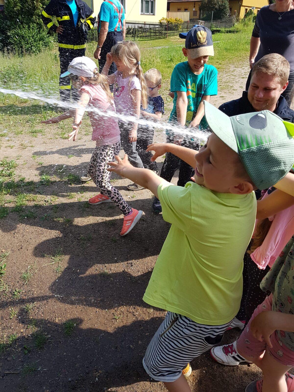 Hasiči v MŠ II. :-) - 7