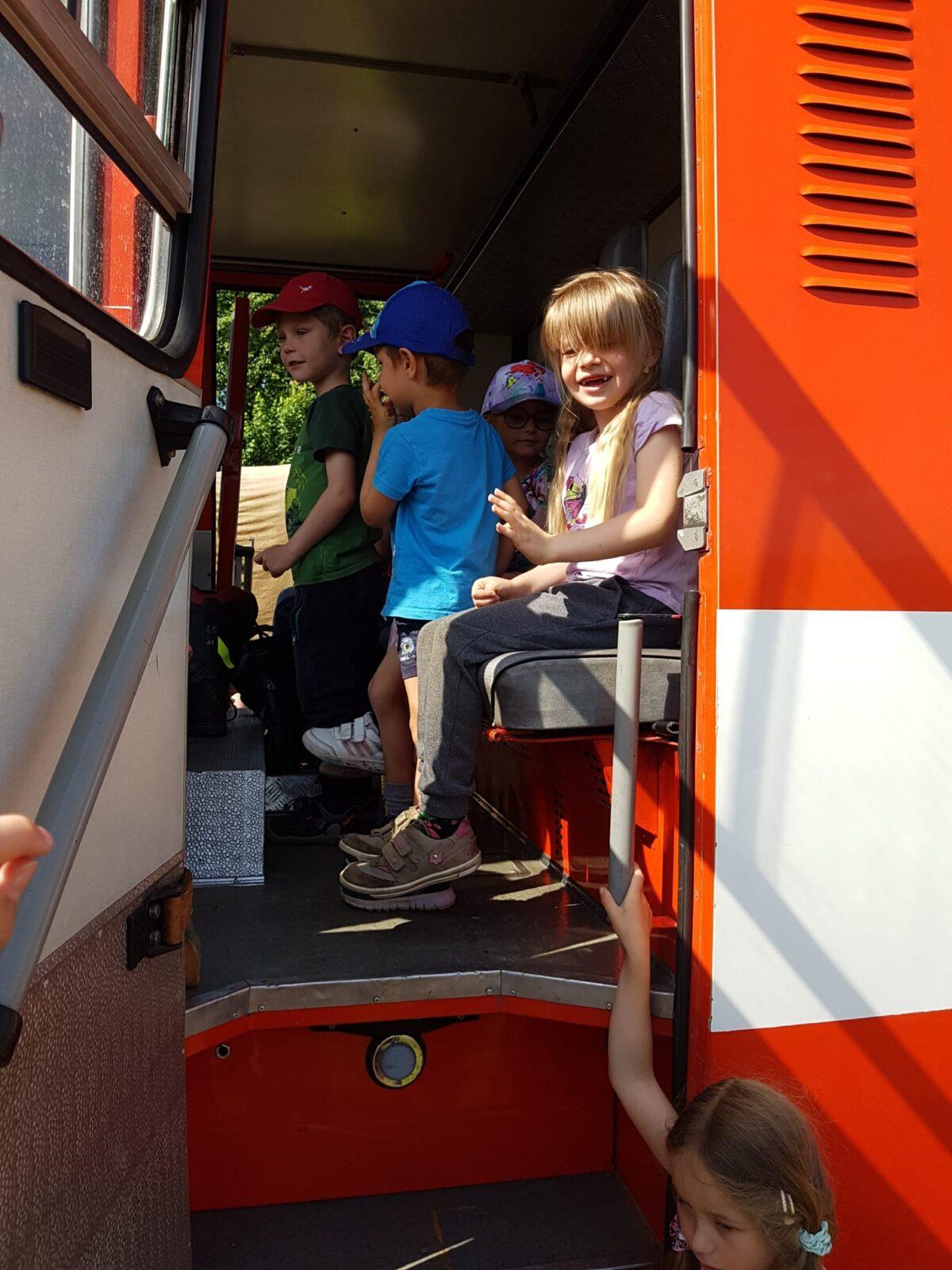 Hasiči v MŠ II. :-) - 11