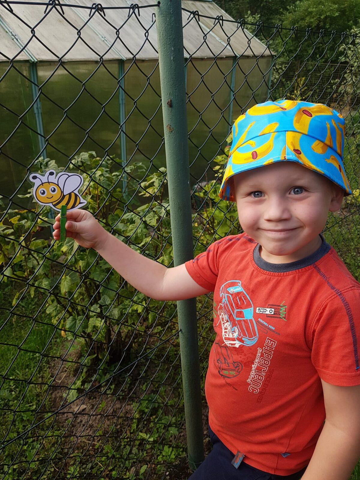 TÝDENNÍ PROJEKT 2 : ,,OD KYTIČKY K MEDU“ - 9