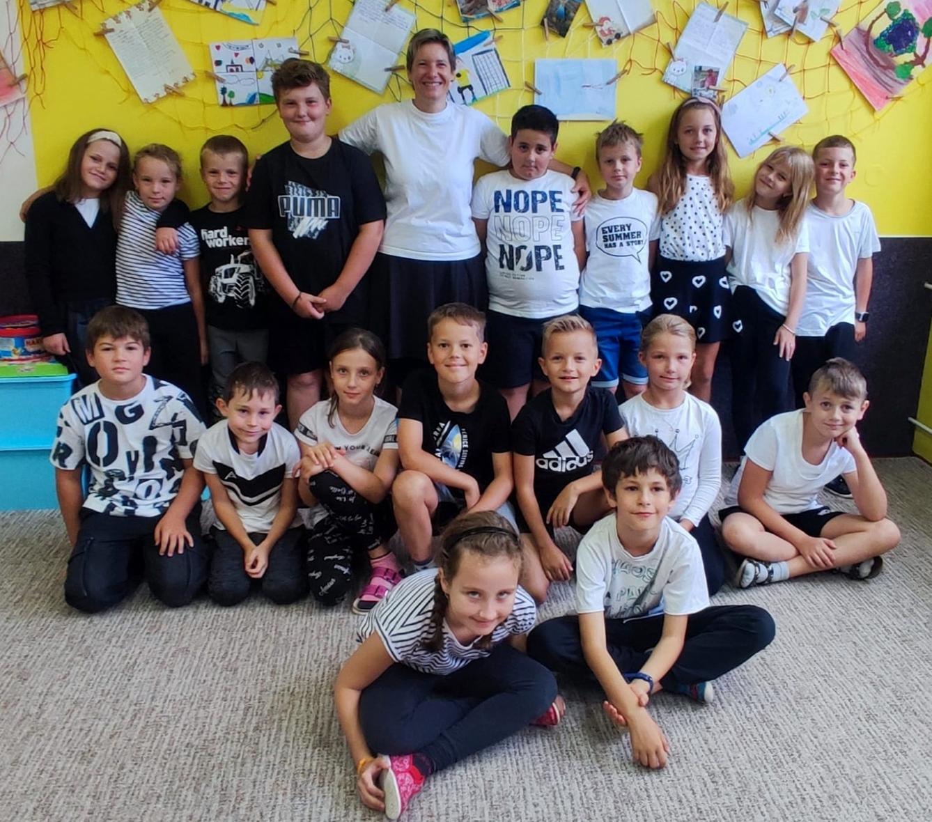 Barevný týden - černo-bílý čtvrtek - 4