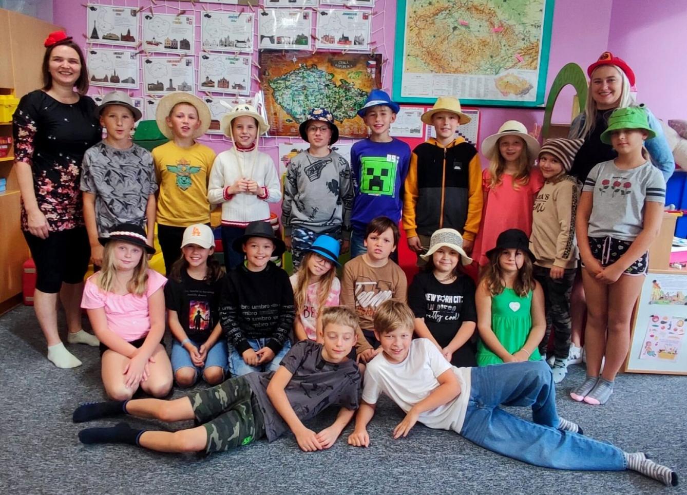 Barevný týden - Kloboukový pátek - 1