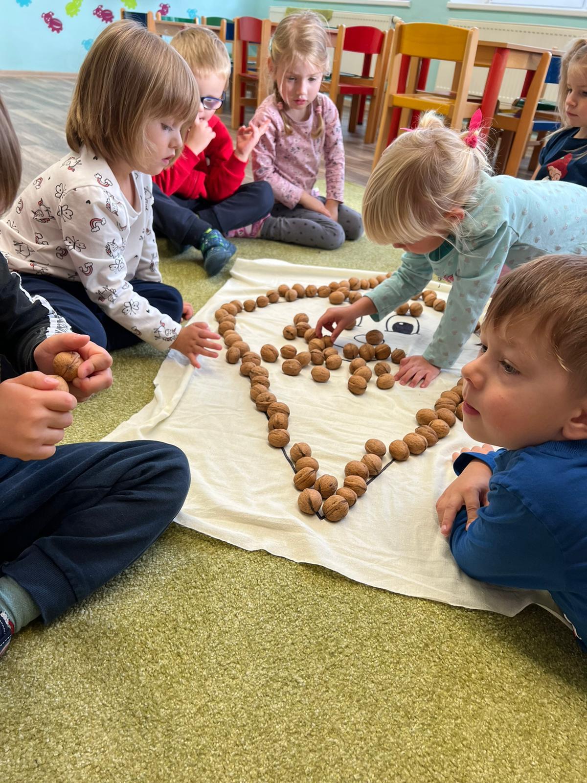 broučci: „tvoříme z přírodnin“ - 3