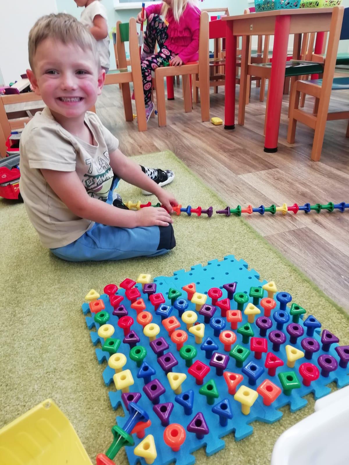 broučci: první dny ve školce :) - 10