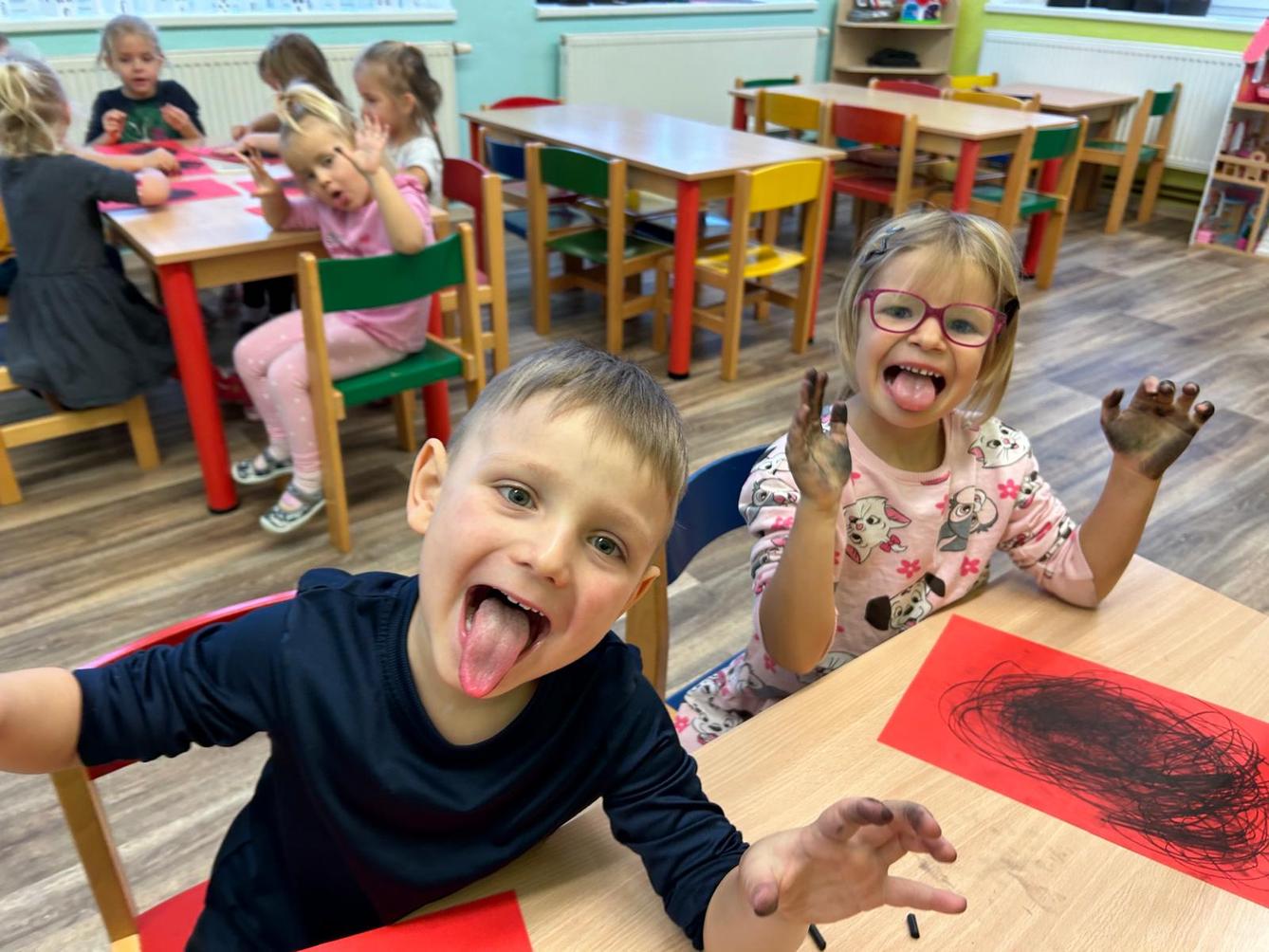 Mikuláš, anděl a čertíci ve školce - 3