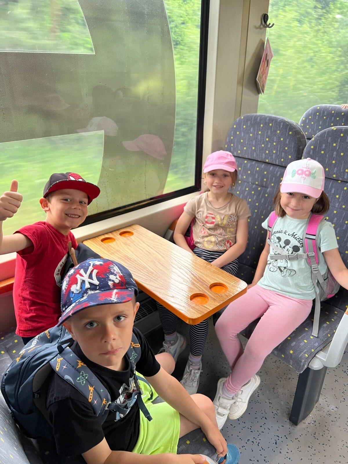 Prvňáčci na výletě ve Skipi - 32