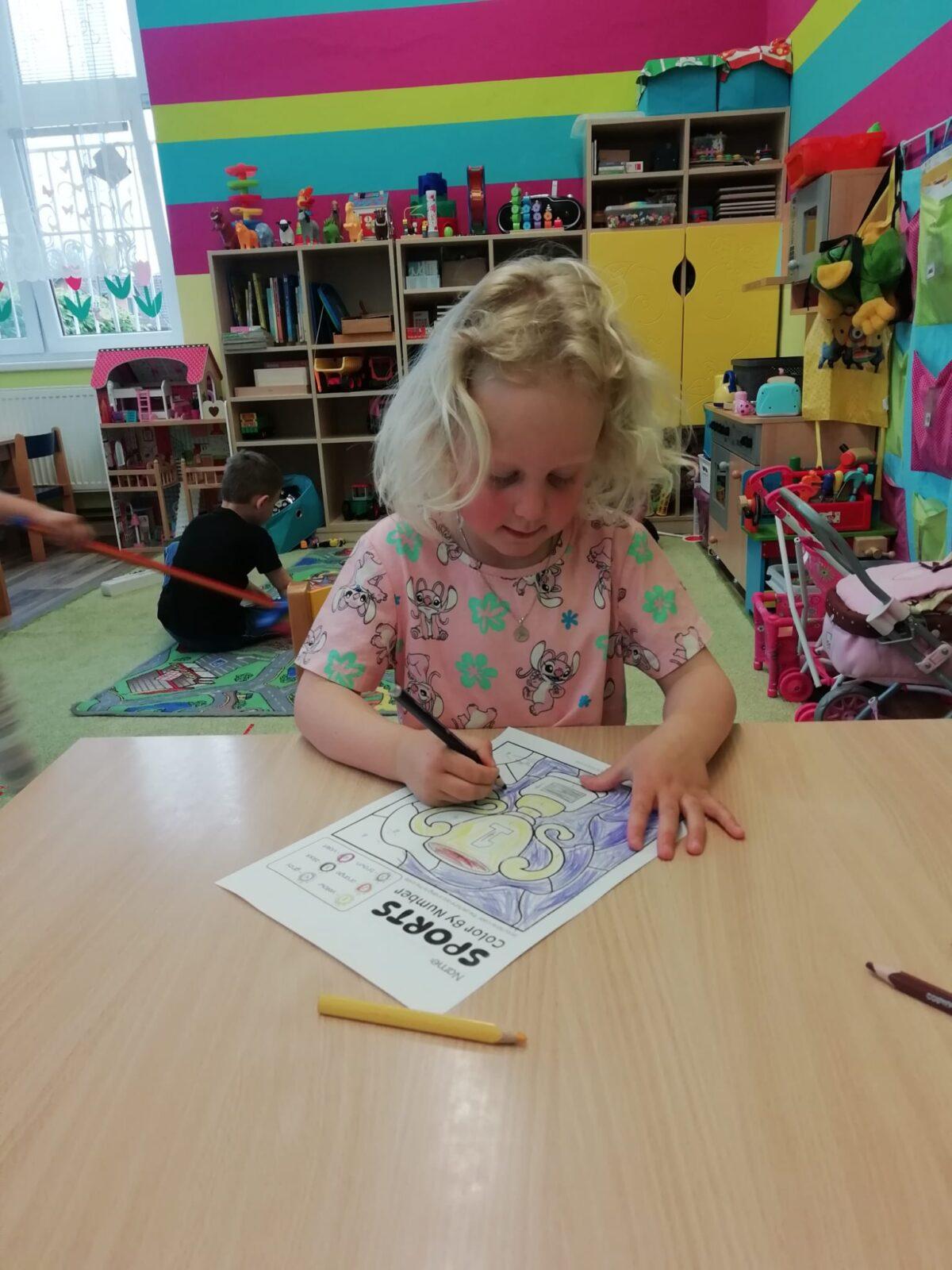 broučci: sportujeme... - 15