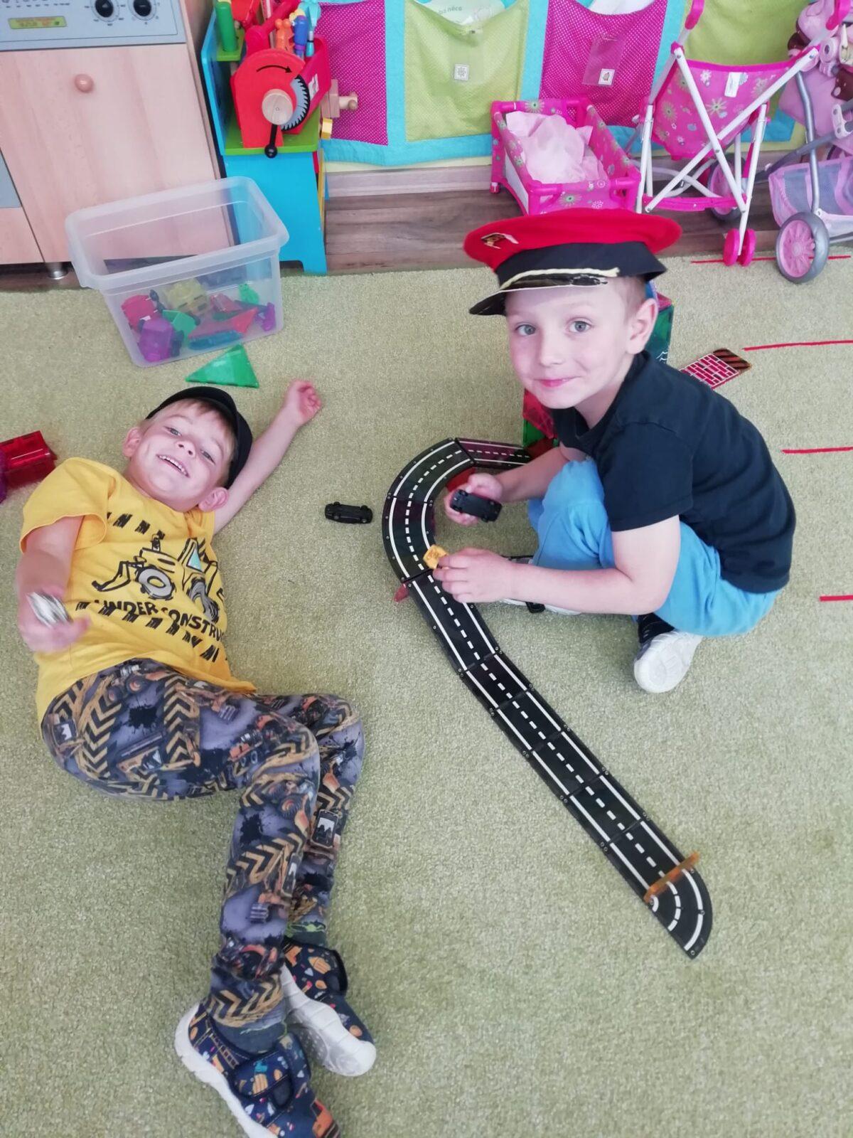 broučci: sportujeme... - 17