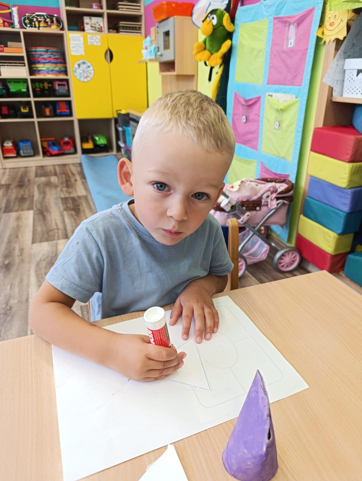 BROUČCI - HURÁ DO ŠKOLKY - 17