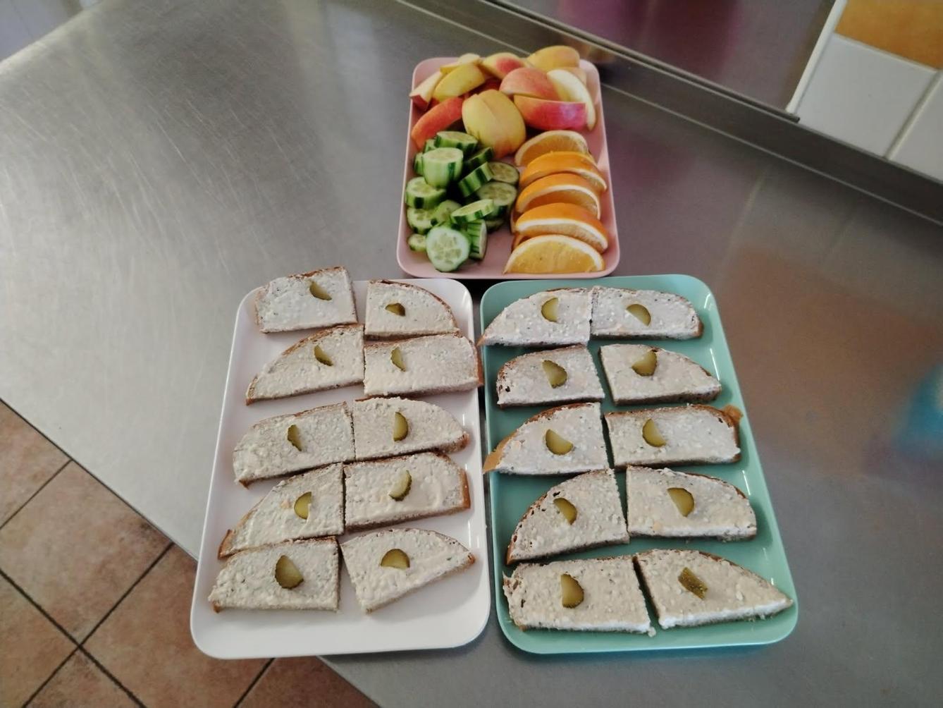 Okénko do školní a školkové kuchyně č. 4 - 10