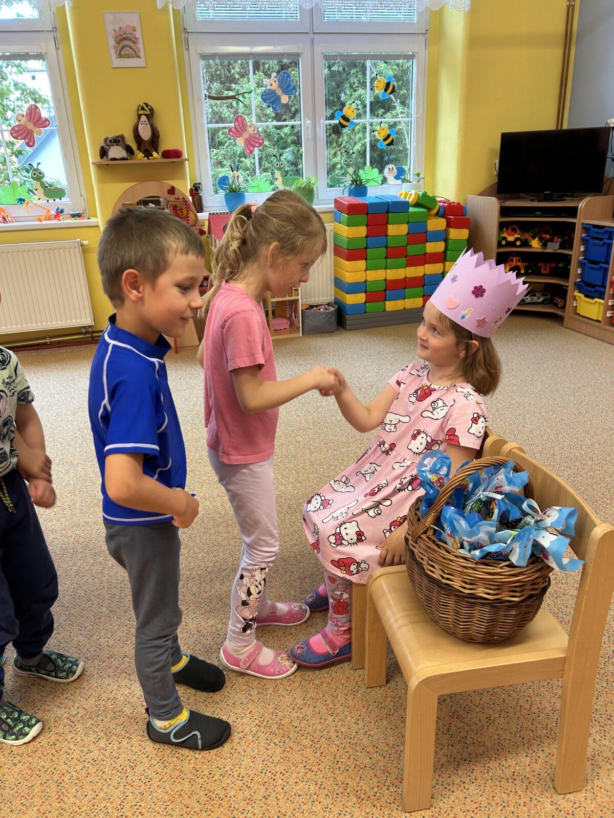 SLAVÍME: IZABELKA MĚLA NAROZENINY - 3