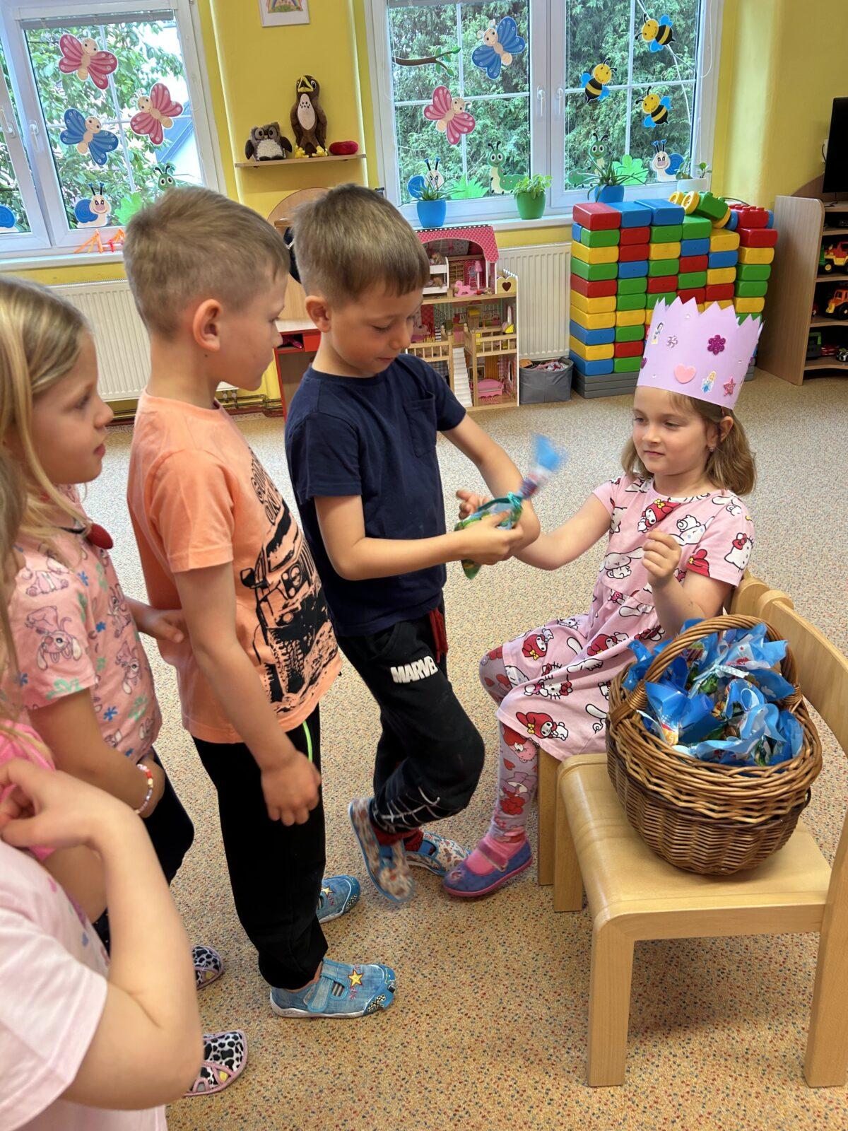 SLAVÍME: IZABELKA MĚLA NAROZENINY - 4