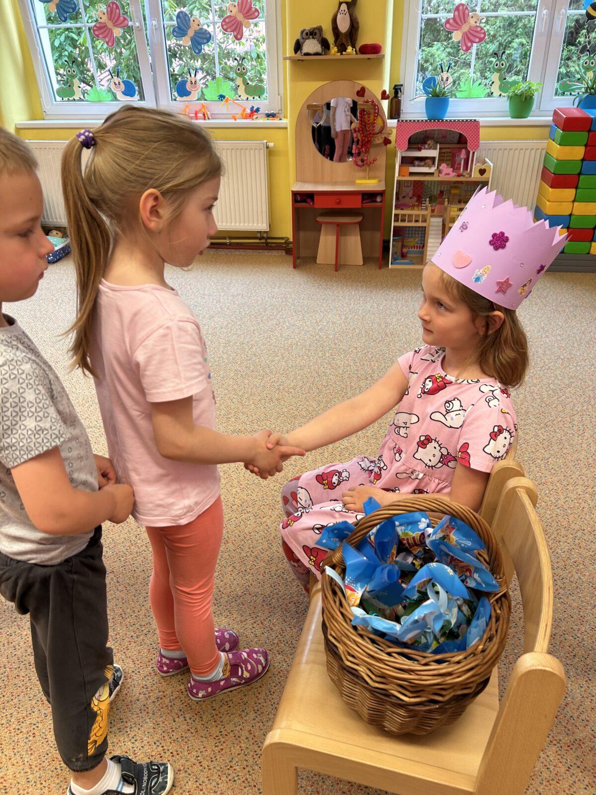 SLAVÍME: IZABELKA MĚLA NAROZENINY - 6