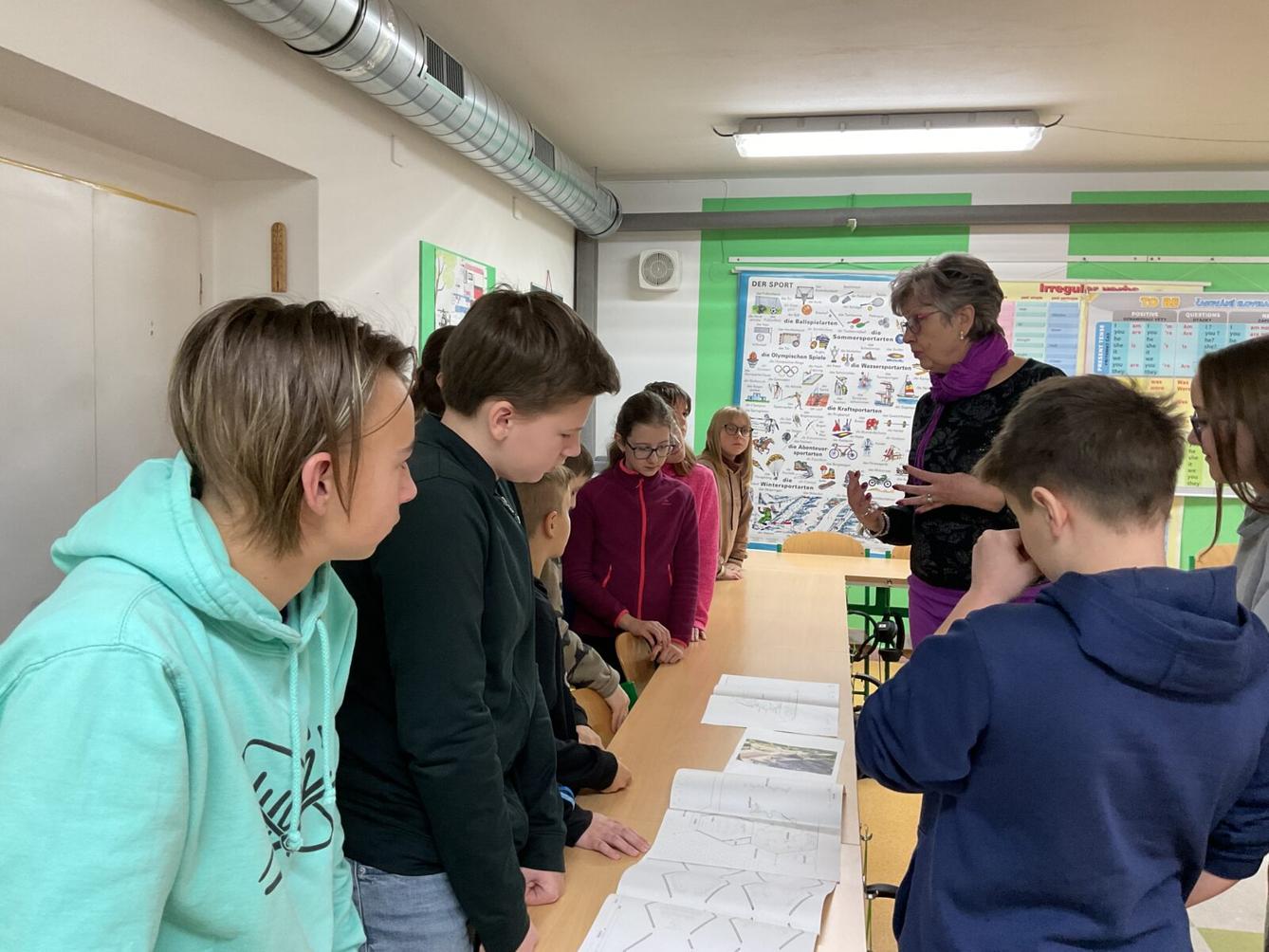 Setkání členů Žákovského parlamentu s paní ředitelkou - 8