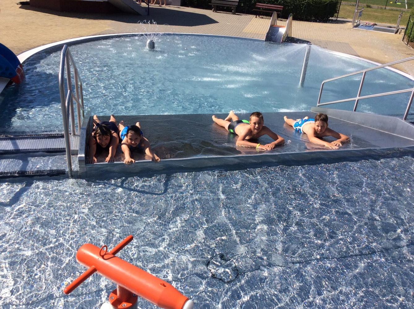 Zakončení školního roku v Aquaparku Ústí nad Orlicí - 13