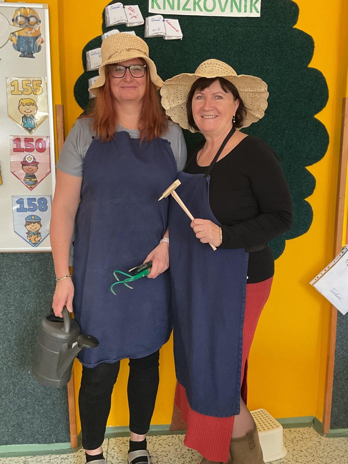 Deváťáci si pro vysvědčení došli ve stylu budoucí profese - 9