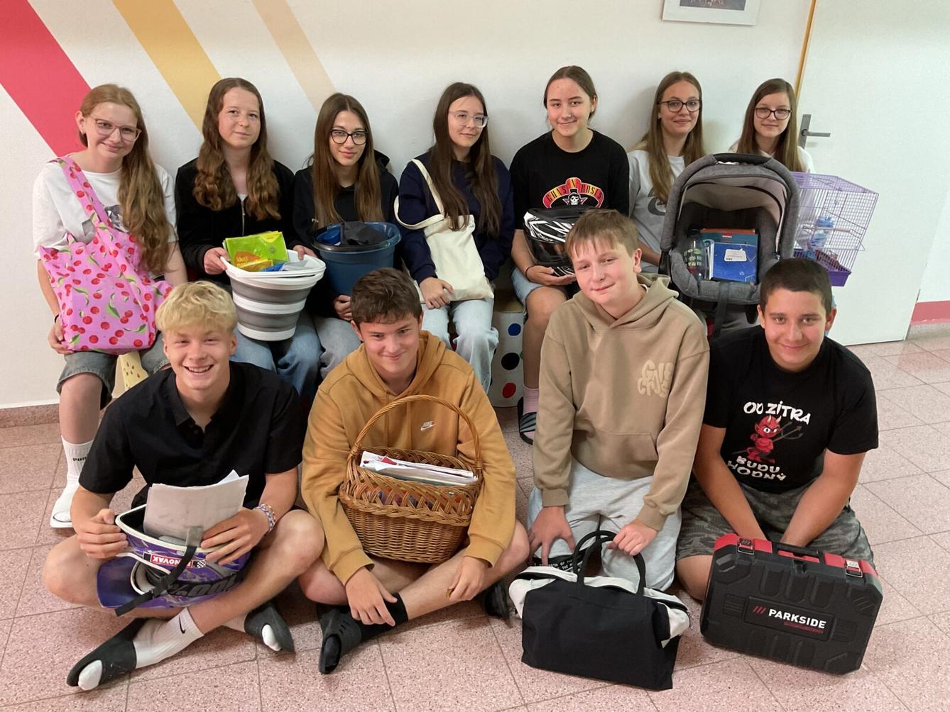 DEN BEZ AKTOVEK - 18