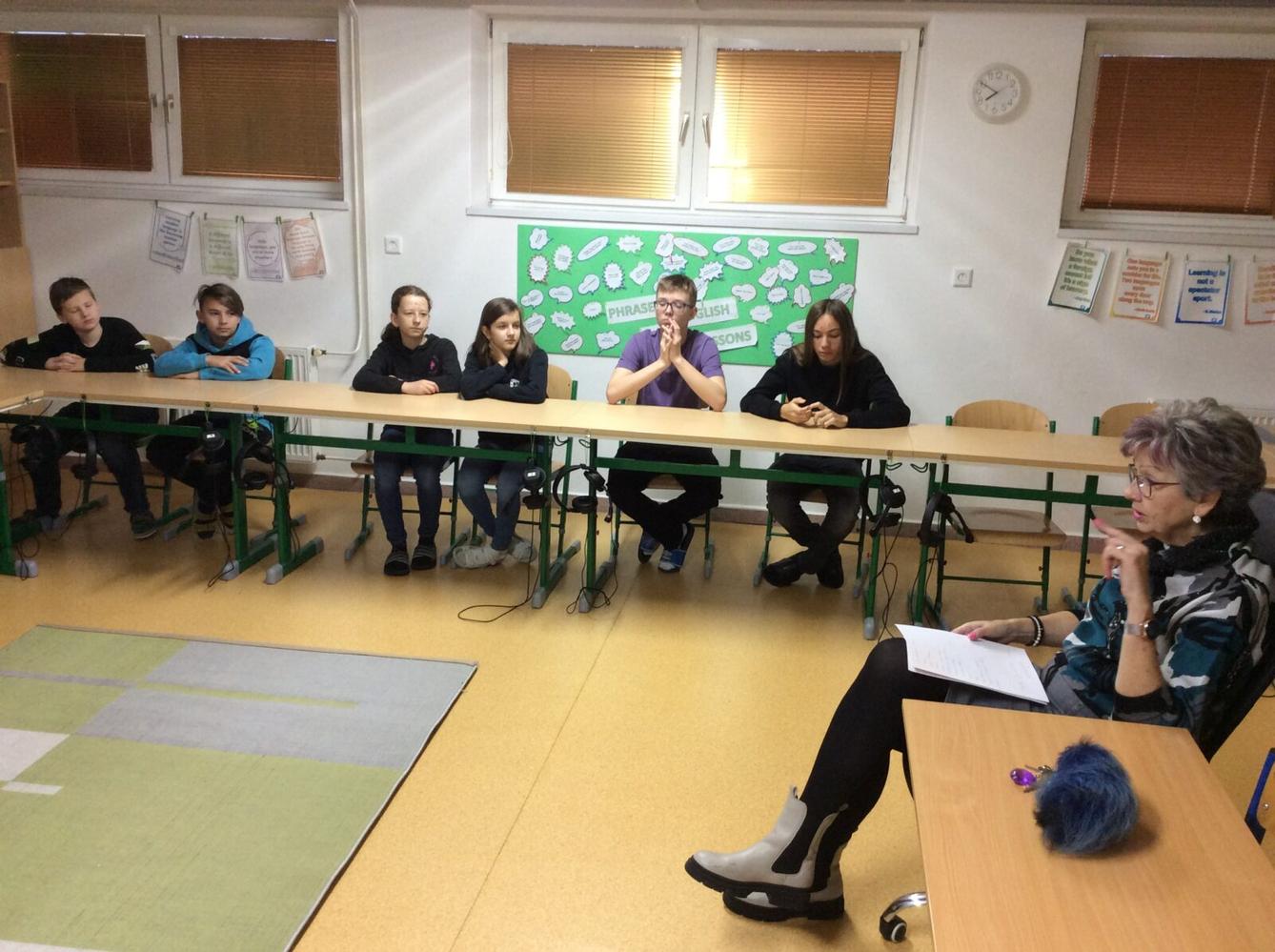 Setkání členů Žákovského parlamentu s paní ředitelkou - 2