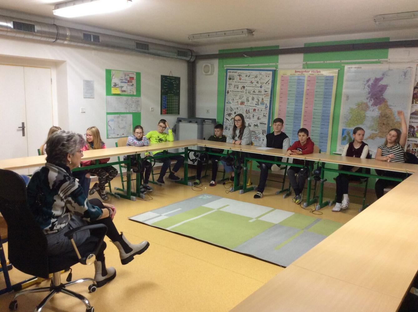 Setkání členů Žákovského parlamentu s paní ředitelkou - 5