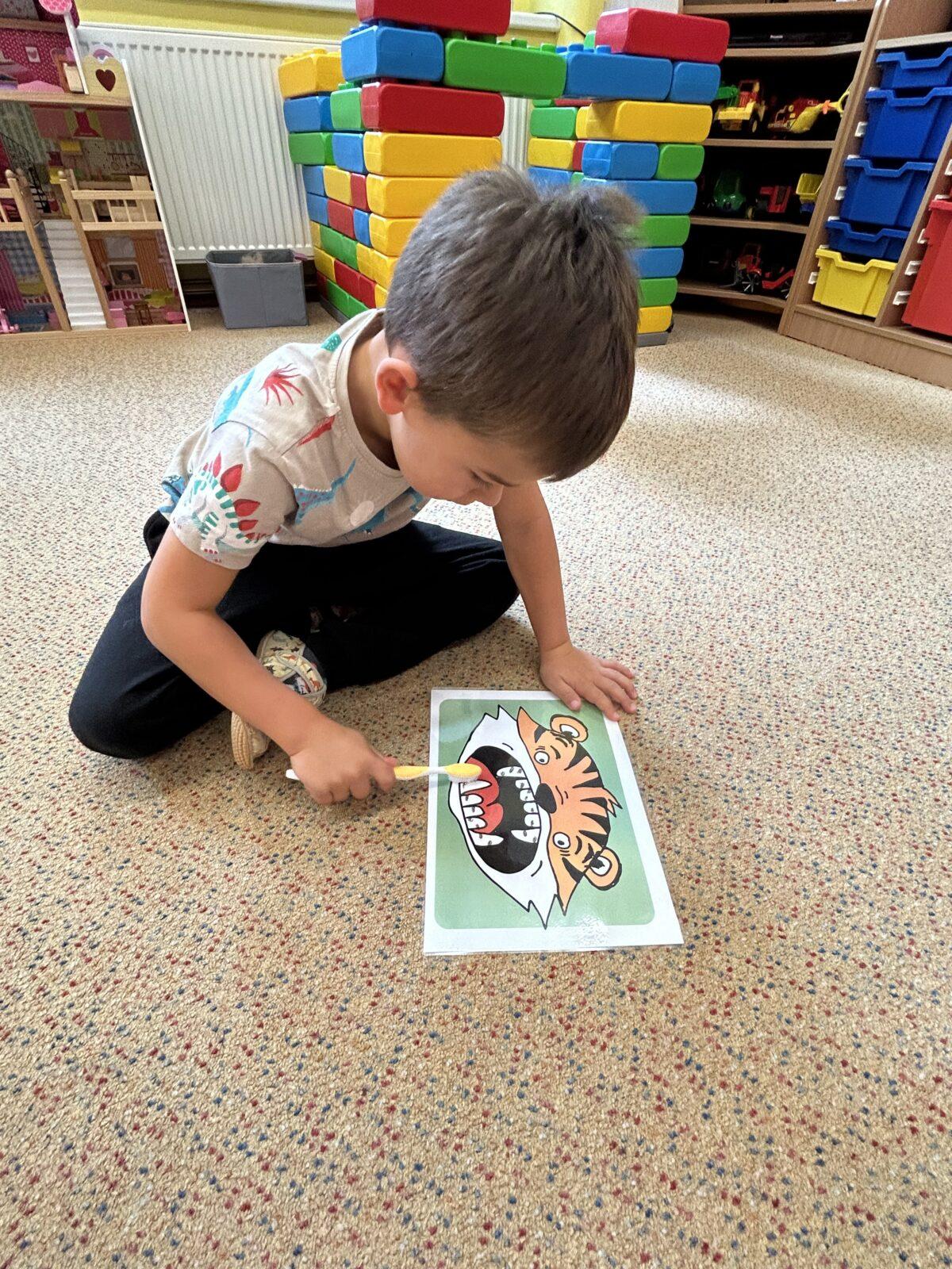 PROGRAM S KNIHOVNICEMI Z ČESKÉ TŘEBOVÉ - VELKÉ ČIŠTĚNÍ ZUBŮ V ZOO - 24