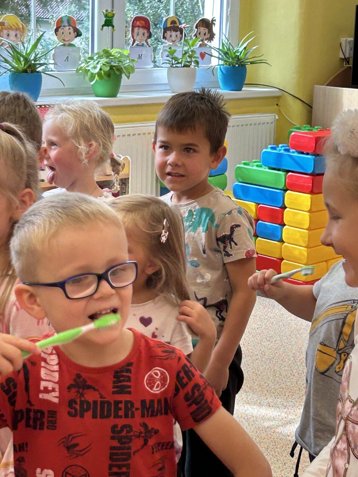 PROGRAM S KNIHOVNICEMI Z ČESKÉ TŘEBOVÉ - VELKÉ ČIŠTĚNÍ ZUBŮ V ZOO - 38