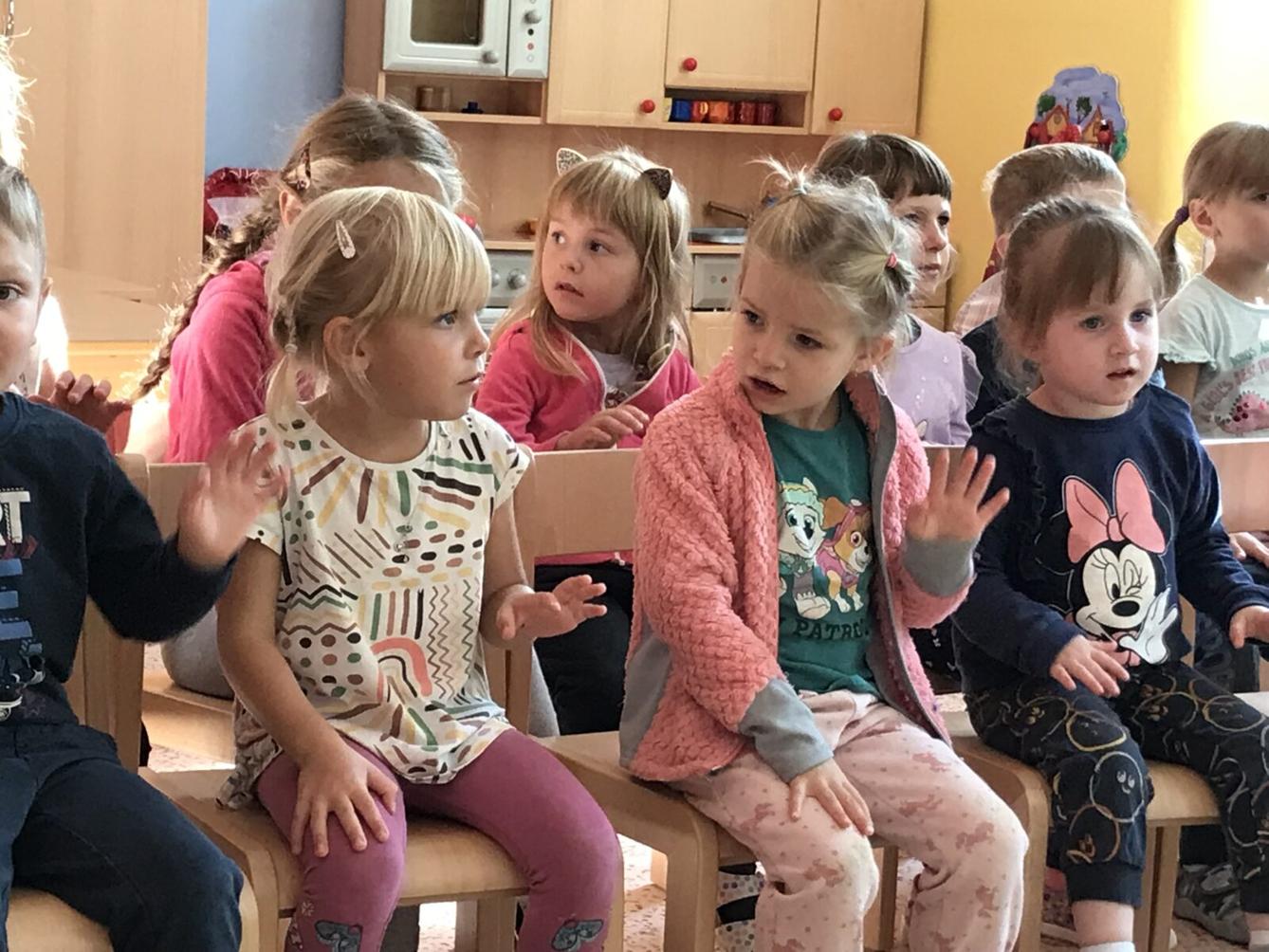 DIVADÉLKO U DVOU SLUNCÍ: ,,O NANYNCE" - 10