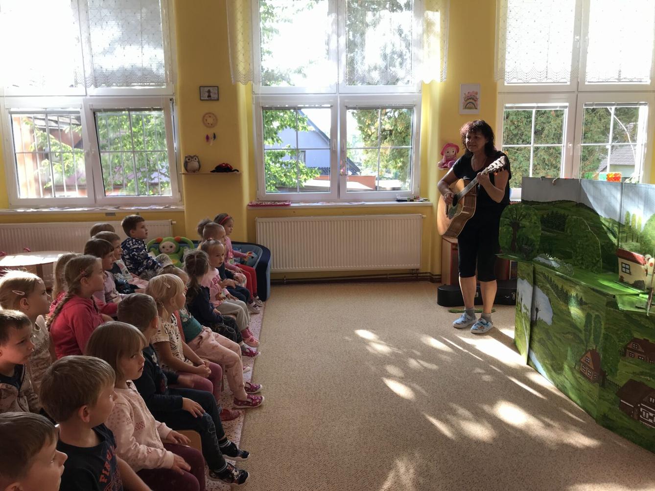 DIVADÉLKO U DVOU SLUNCÍ: ,,O NANYNCE" - 14