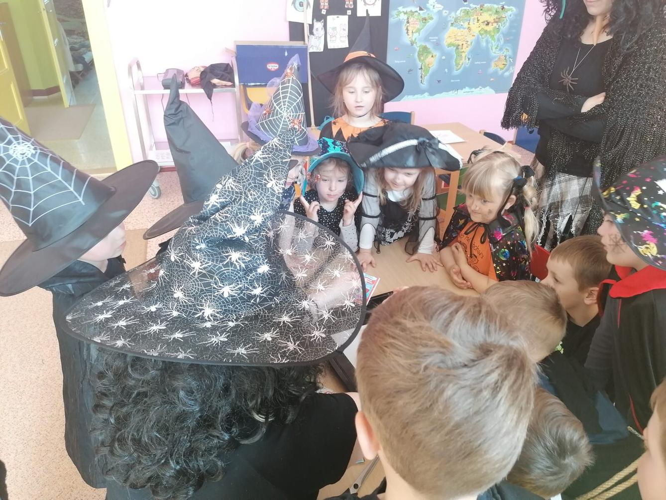 Čarodějnický rej v MŠ :-) - 64