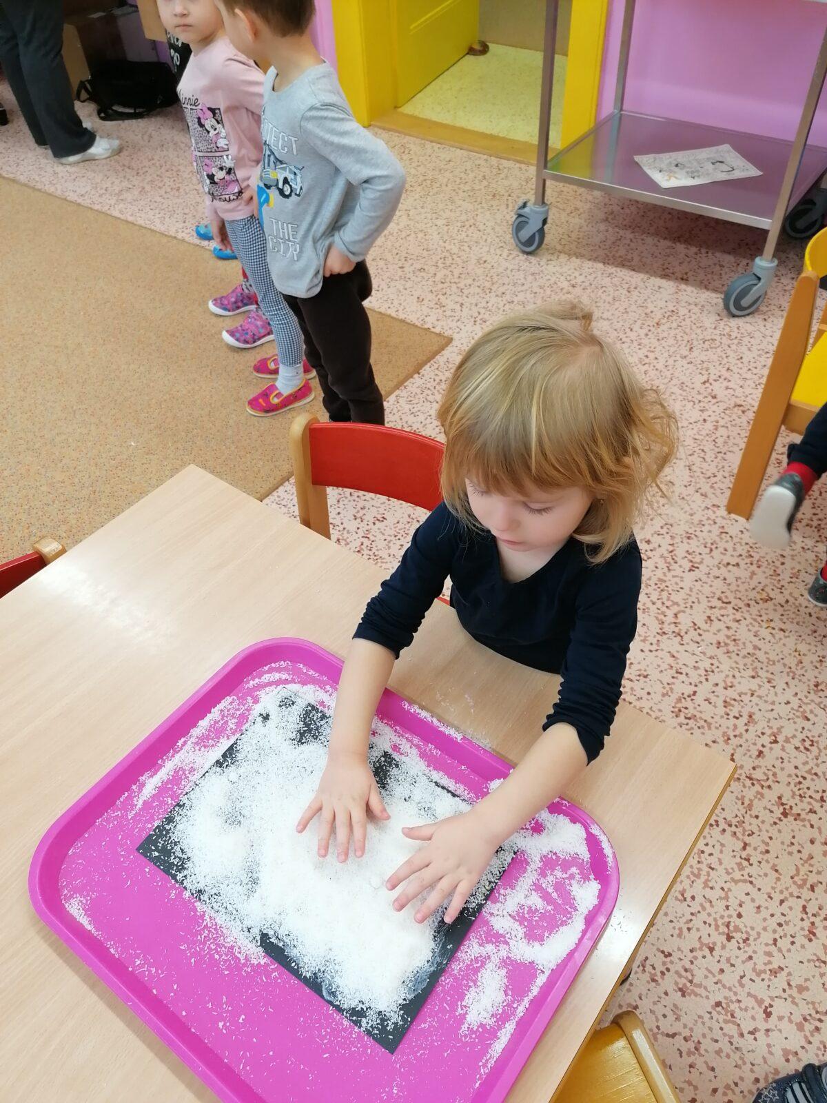 Tvořeníčko, tvoření: "Sněhulák", voňavý sněhulák :-) - 33