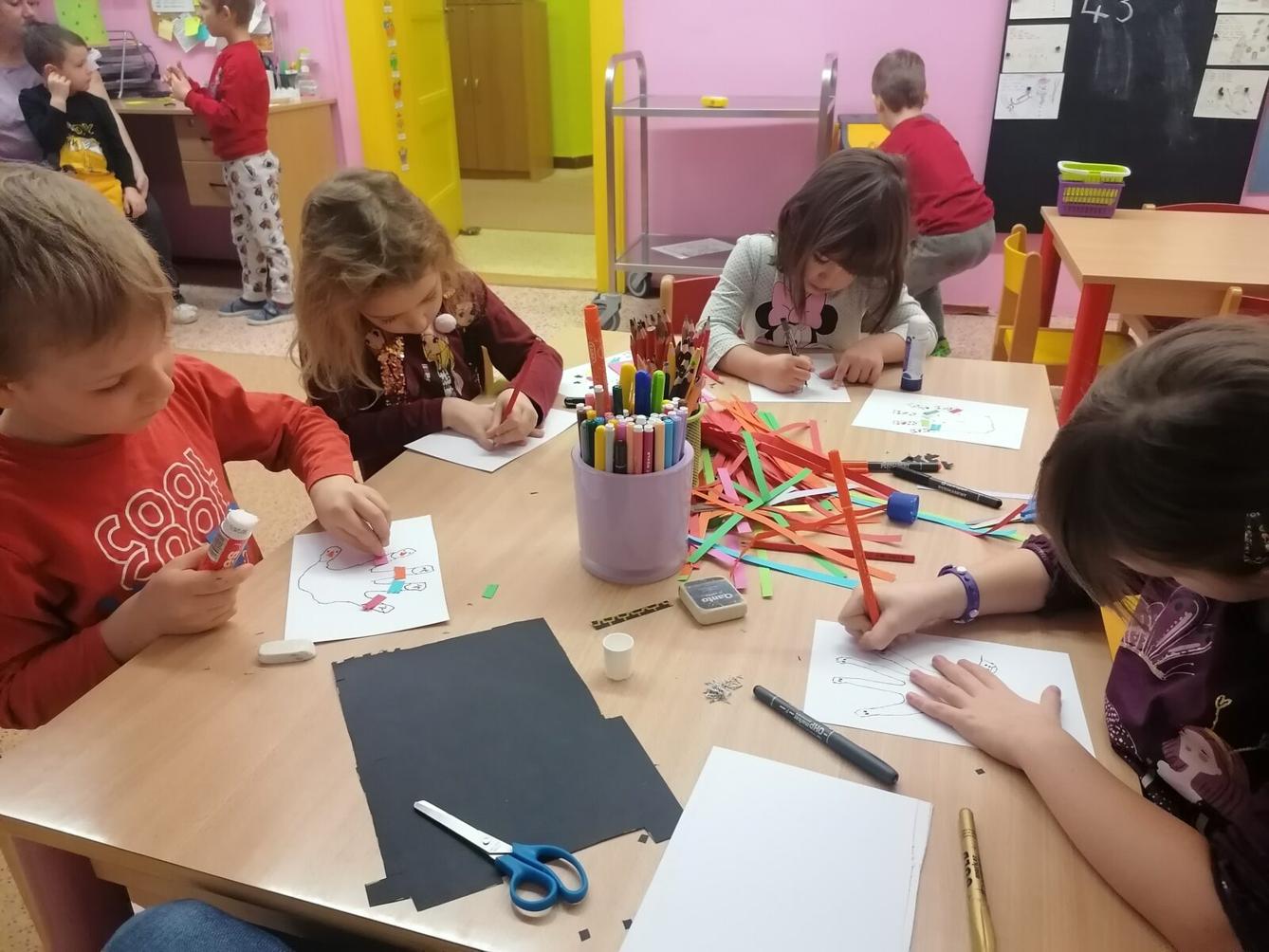 Tvořeníčko, tvoření: "Sněkulák", rodinka sněhuláků :-) - 10