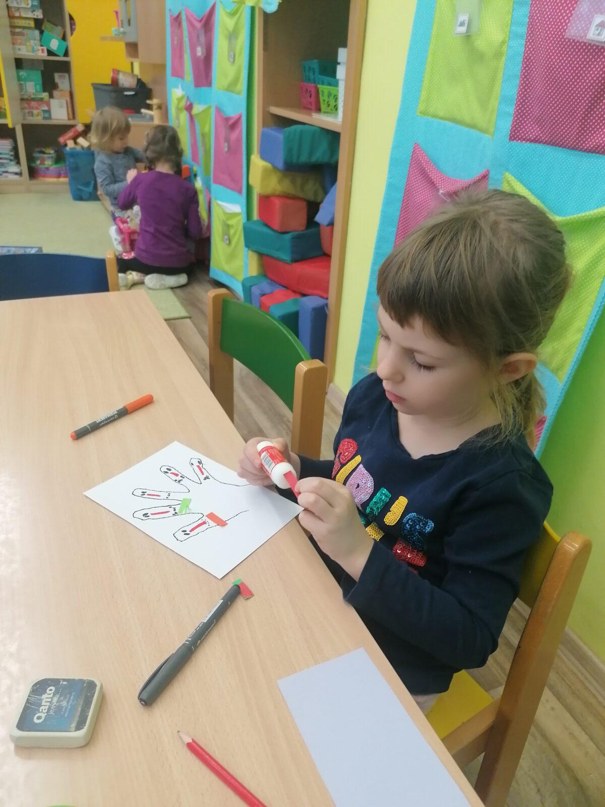 Tvořeníčko, tvoření: "Sněkulák", rodinka sněhuláků :-) - 22